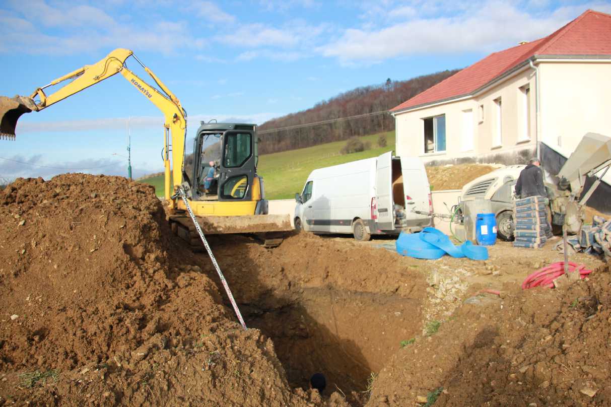 préparation de la fouille en vue de l'installation de la microstation vodalys 2